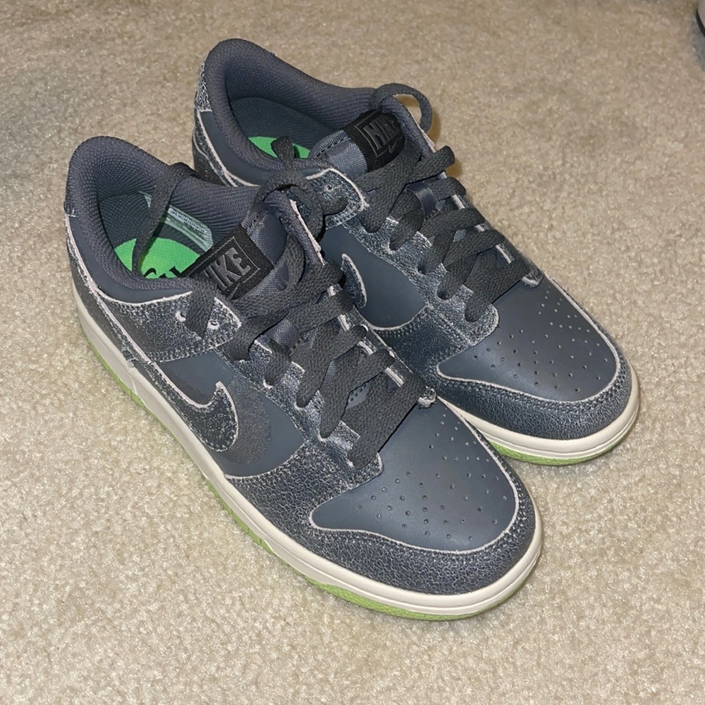 Nike Halloween 2022 special edition dunks kids size 5.5 womens size 6.5